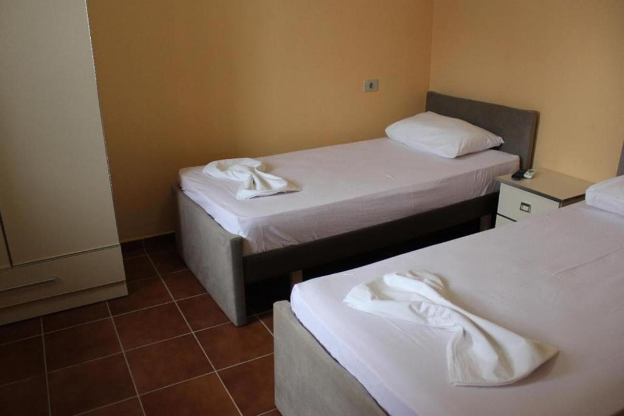 Velipojë Hotel Athina מראה חיצוני תמונה