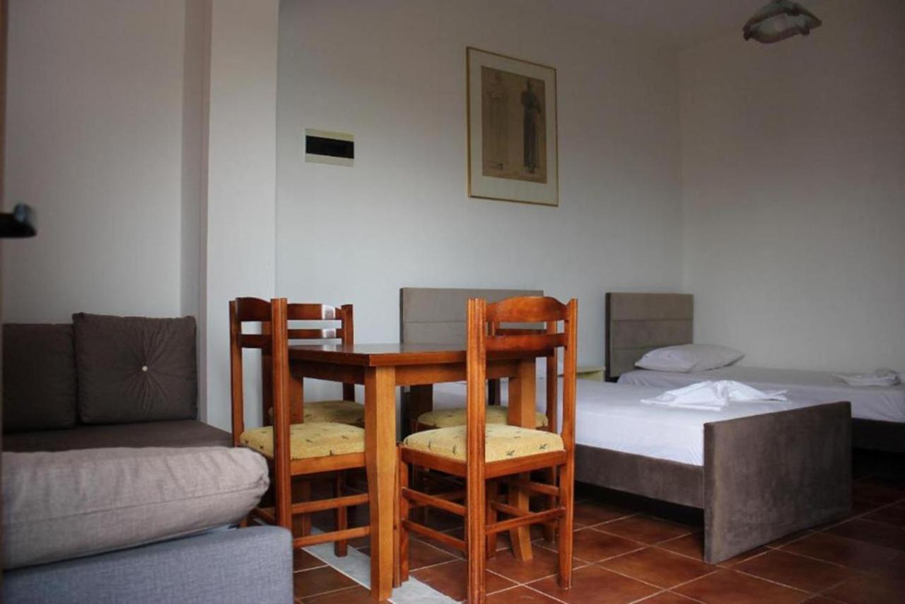 Velipojë Hotel Athina מראה חיצוני תמונה