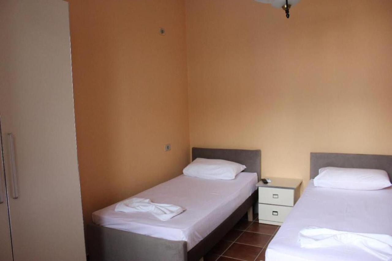 Velipojë Hotel Athina מראה חיצוני תמונה