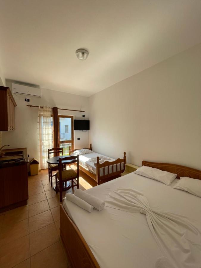 Velipojë Hotel Athina מראה חיצוני תמונה