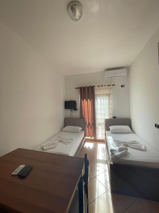 Velipojë Hotel Athina מראה חיצוני תמונה